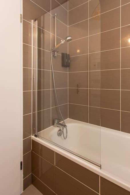 Appartement Des Grands Lacs ซองกีเนต์ ภายนอก รูปภาพ